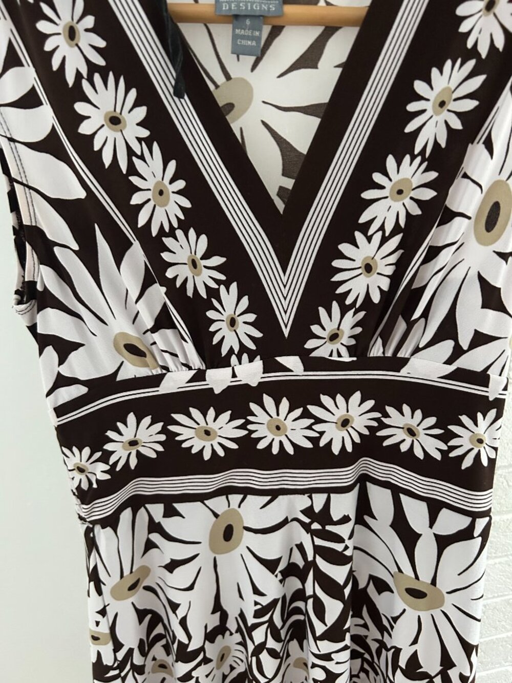 Rabbit Rabbit Rabbit Sleeveless Floral Dress Size 6 - Picture 4 of 7